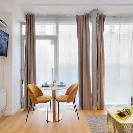 Guestrust - Champeret Porte Maillot - Ternes Apartment *
